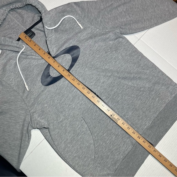 Oakley Gray Zip-Up Men's Sweater - Picture 4 of 10